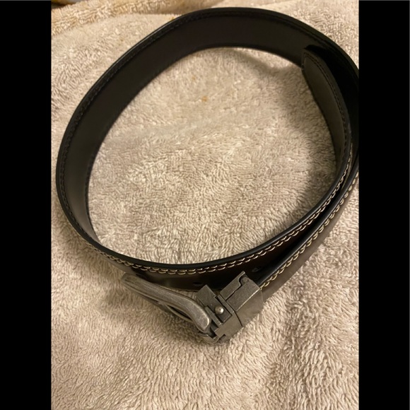 5/$30Boy’s belt size small 28” . Pick any five items mark 5/$30 - Picture 6 of 7